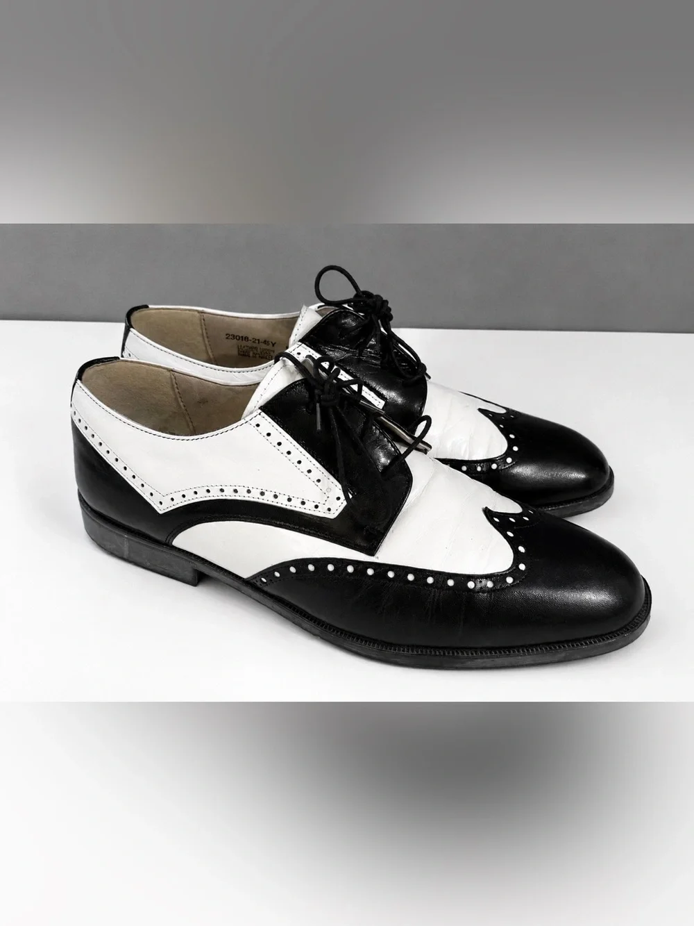 Stacy Adam's black & white wingtip oxford dress shoes- men's 9.5